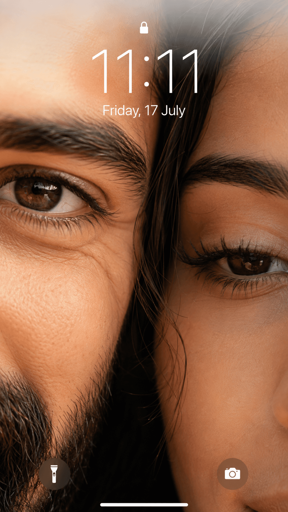 Ultra-Realistic Couple iPhone Lockscreen Prompt | Romantic Eye Close-Up AI Image Prompt | 8K HDR